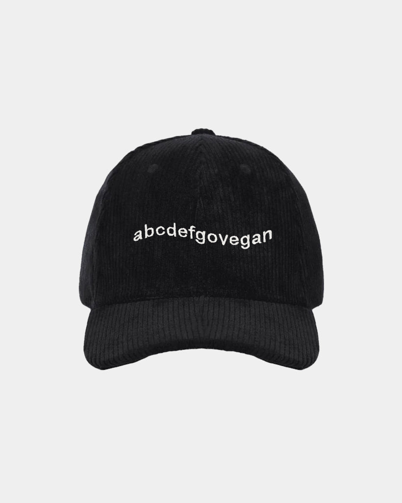 Casquette noir en velour côtelé brodée abcdefgovegan