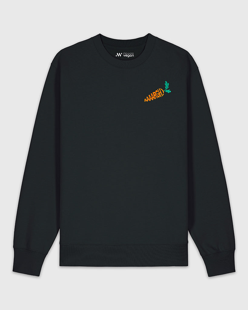 Sweatshirt noir avec une broderie orange et verte représentant l'onomatopée d’un cri formant une carotte.