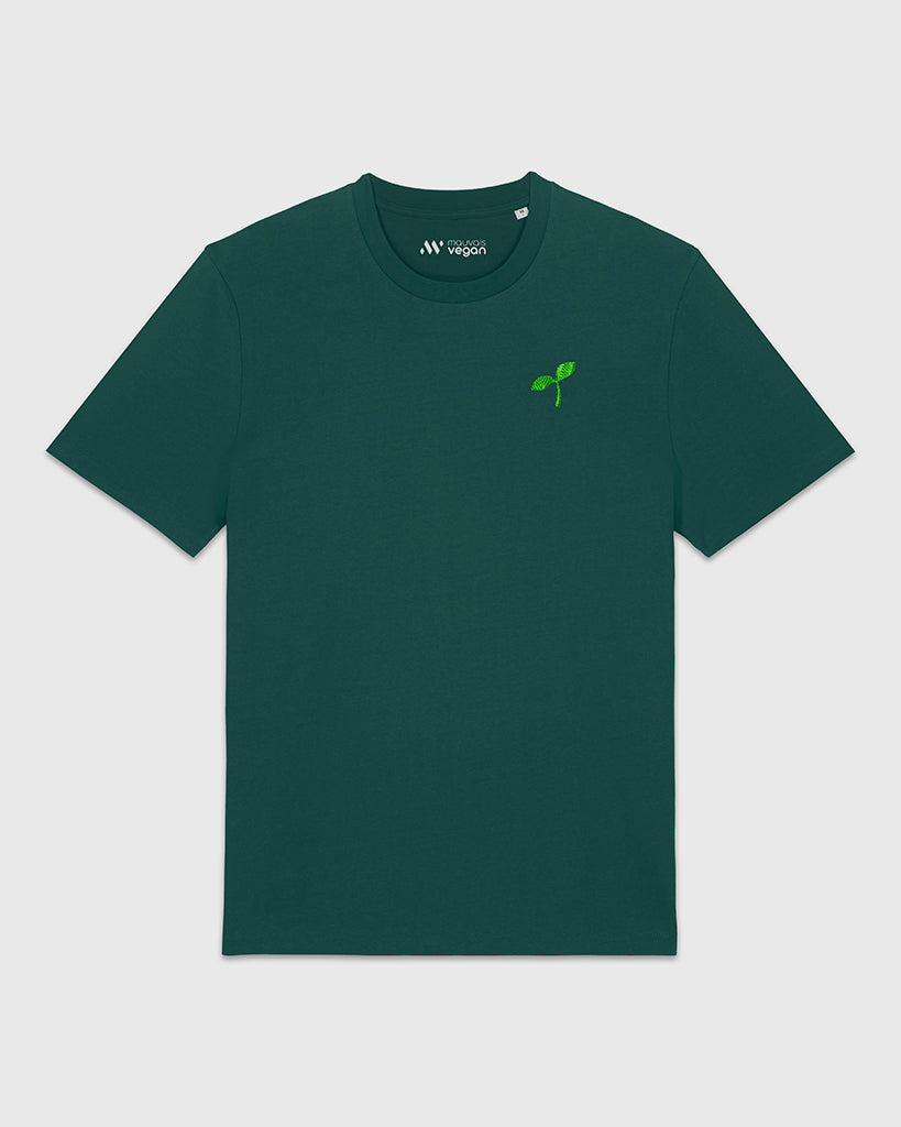 T-shirt vert sapin avec une broderie verte représentant un Emoji Pousse.