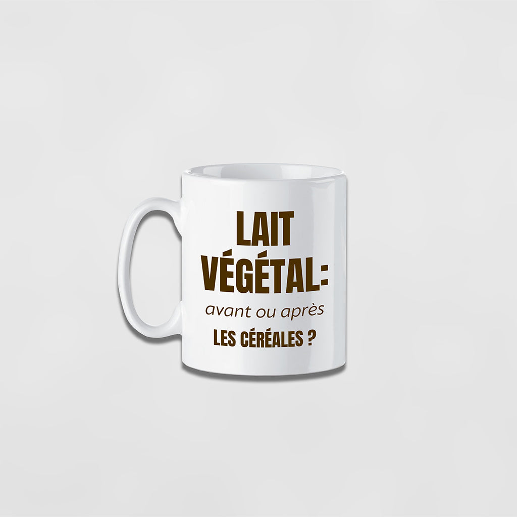 Mug blanc avec une impression marron Lait végétal : avant ou après les céréales ?